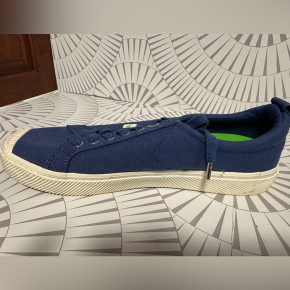 Cariuma OCA Low Blue Women’s 11.5 Men’s‎ 10 Excellent Condition - Picture 8 of 8